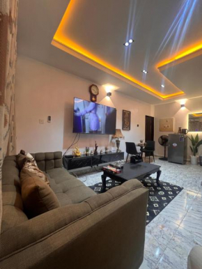 LUXE Apartment at Wuse WI-FI 247 Power, Netflix, YouTube, Airplay, DStv